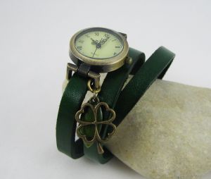 Montre bracelet Trèfle et sequin vert esprit Saint Patrick
