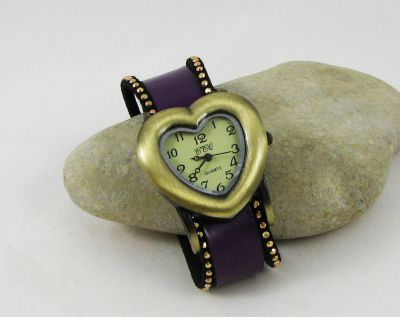 Montre coeur bracelet cuir violet