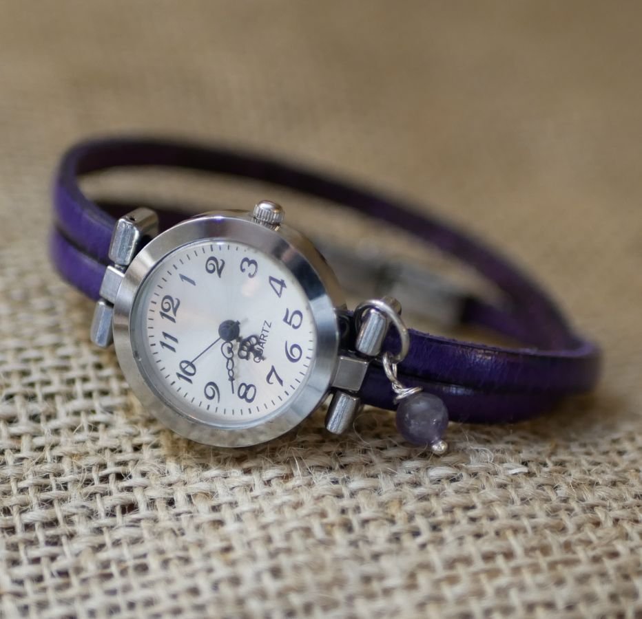Montre cuir femme de créateur personnalisable et colorée
