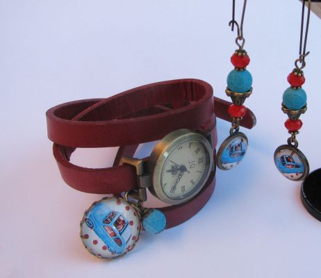 Montre cuir Rouge cabochon pois rouge