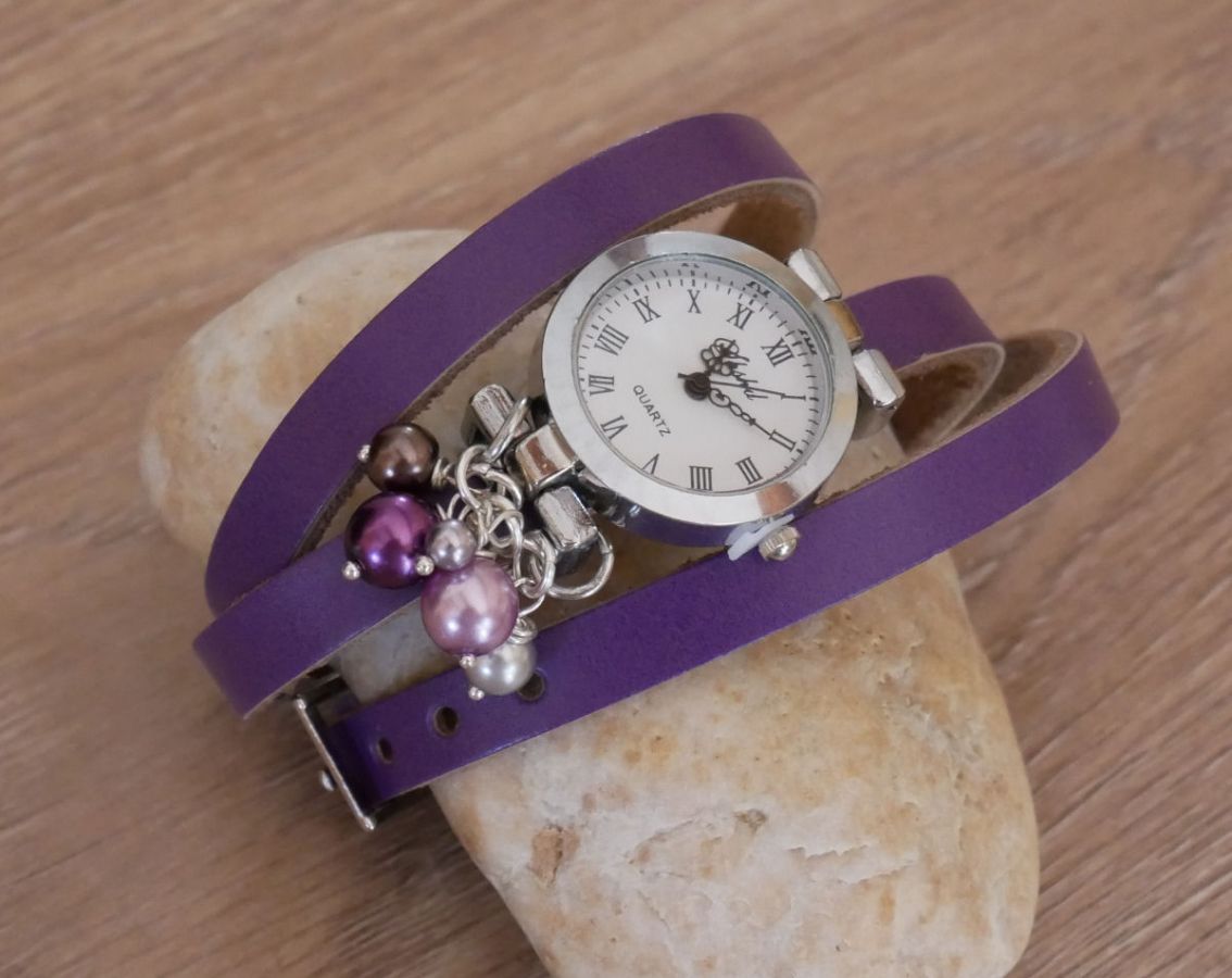 Montre cuir Violet cascade de perles nacrées à personnalisation