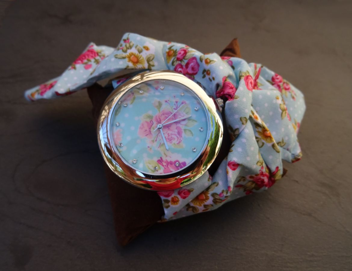 Montre fleurie ciel & rose au bandeau à nouer