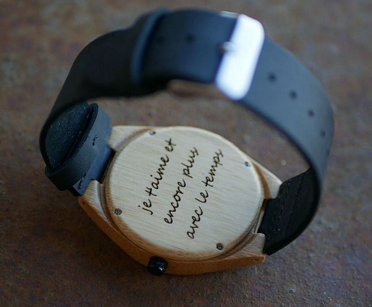 Montre homme bambou grav&eacute; sur bracelet cuir Noir &agrave; personnaliser