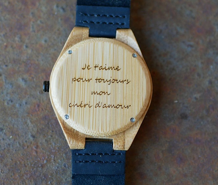 Montre homme bambou grav&eacute; sur bracelet cuir Noir &agrave; personnaliser
