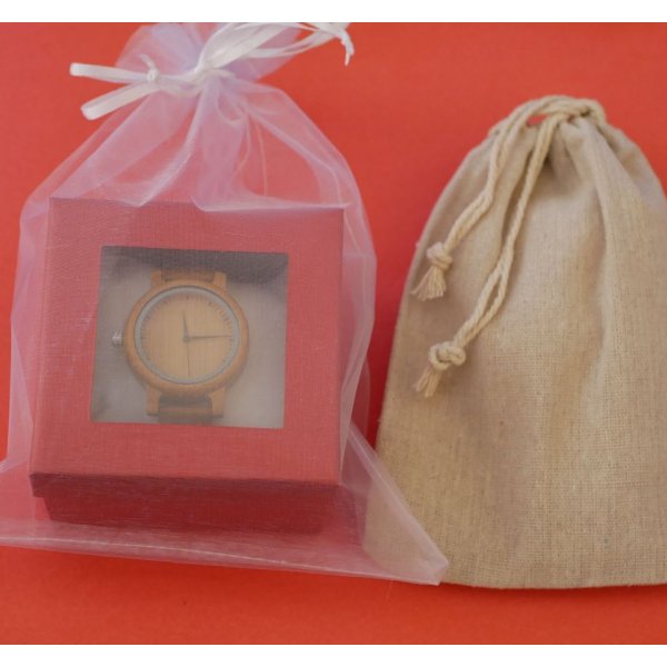 Montre homme bois clair sur bracelet cuir &agrave; personnaliser