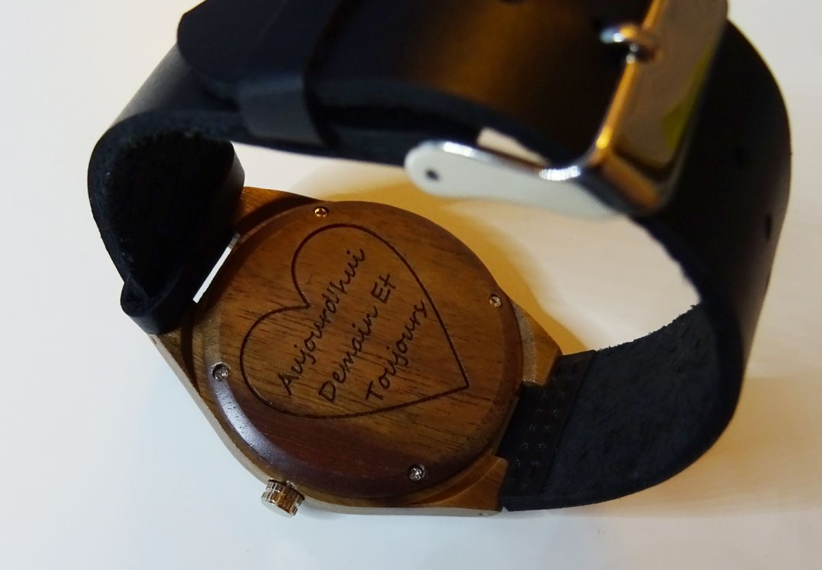 Montre homme bois Noyer sur cuir Noir à graver