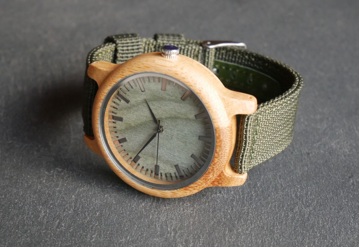 Montre homme bois Vert à graver bracelet nylon végan