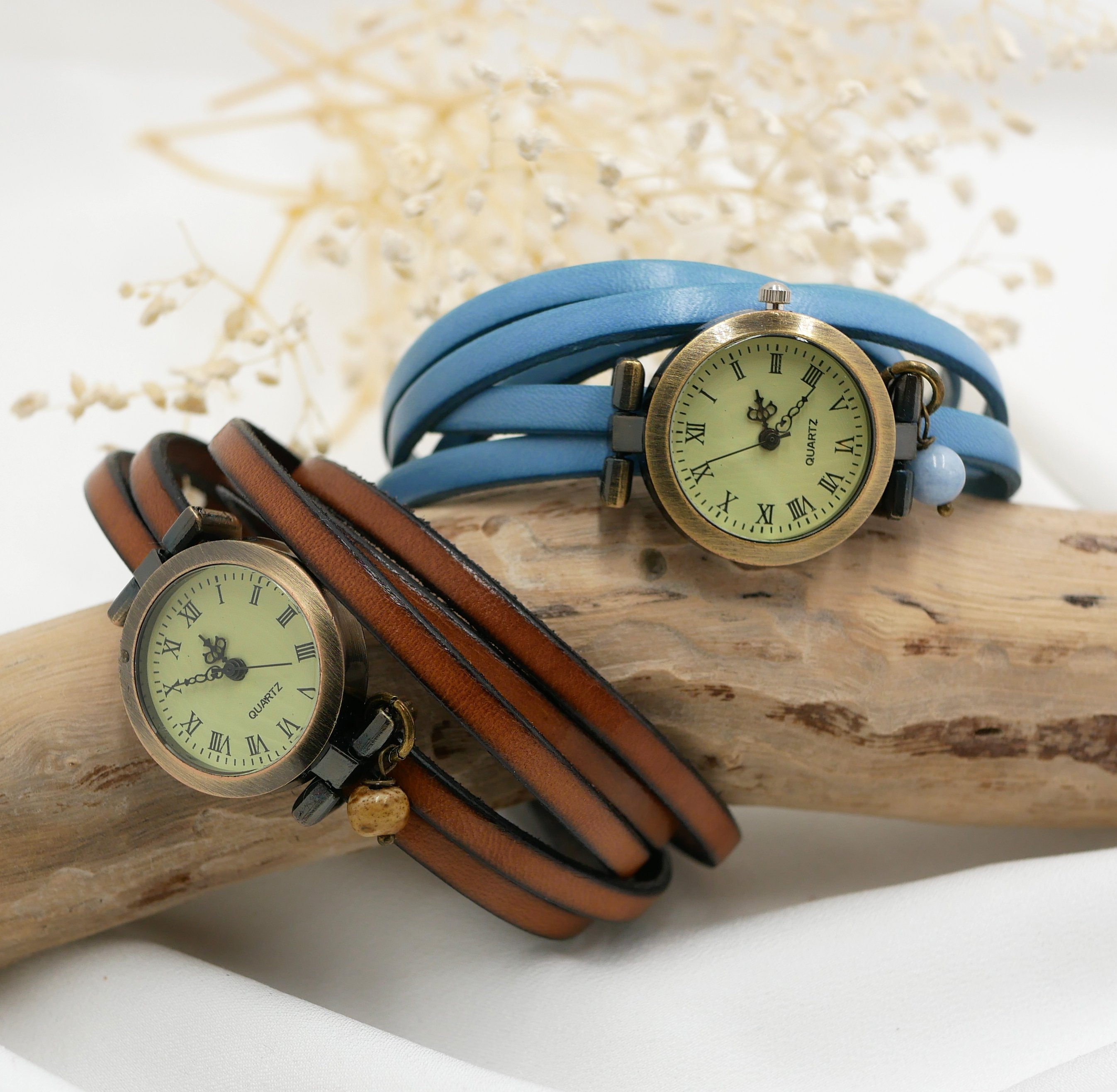 Montre vintage bracelet multi tours en cuir fermoir ajustable