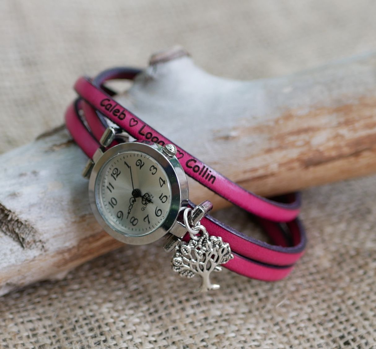 Montre à personnaliser au bracelet cuir 3 tours cuir cadran argenté avec pendentif 