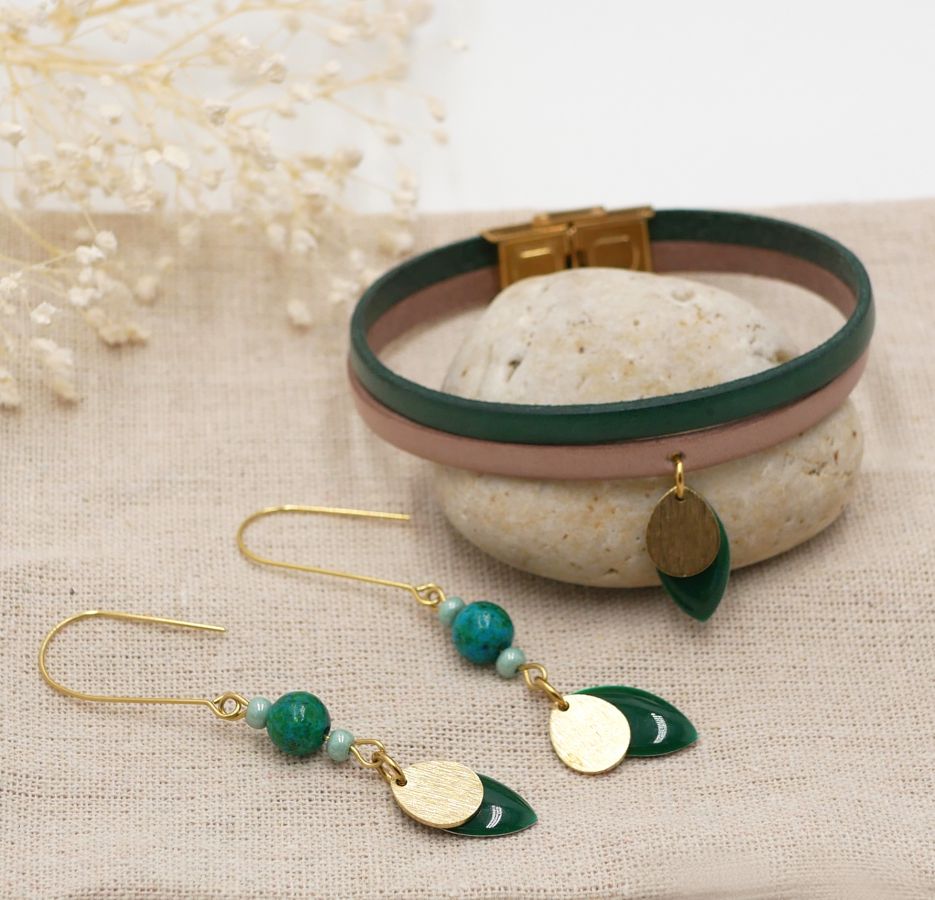 Parure boucles d'oreilles et bracelet cuir aux sequins vert sapin