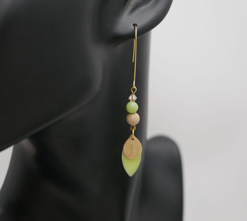 Parure boucles d'oreilles et bracelet cuir aux sequins vert amande