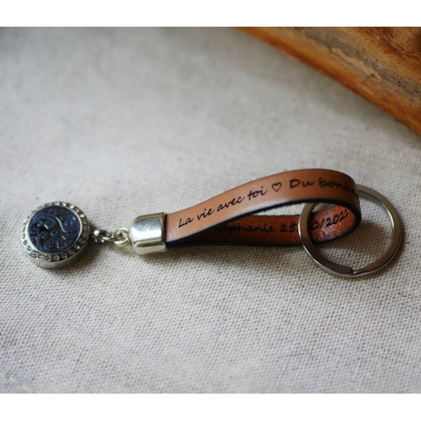 Porte-clefs en cuir avec pendentif diffuseur à personnaliser par gravure 