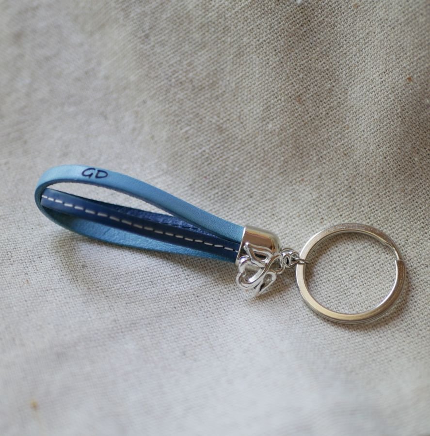 Porte-clefs double cuir à personnaliser par gravure avec pendentif au choix
