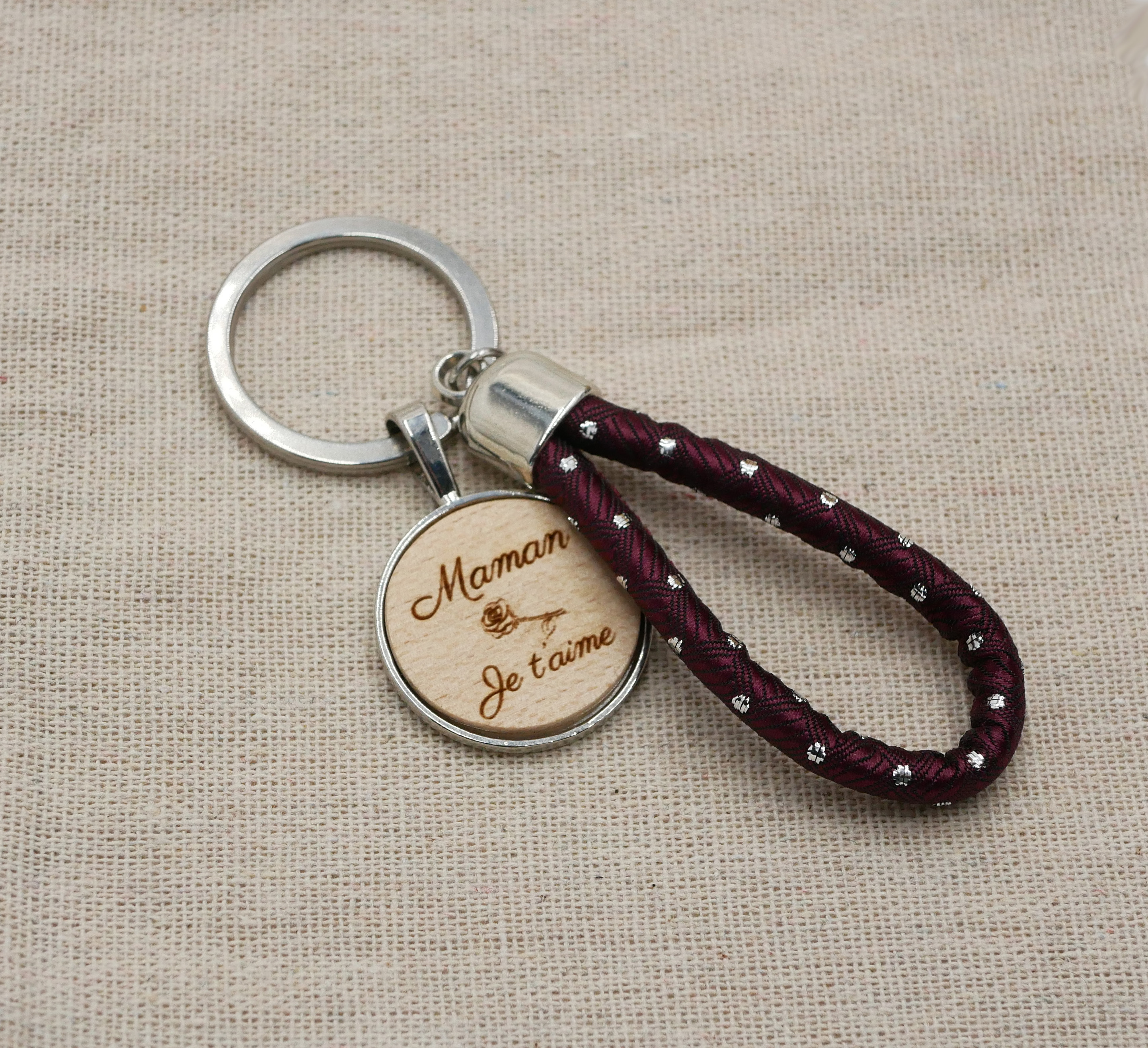 Porte-clés cabochon en bois gravé personnalisé et boucle en corde couleur au choix