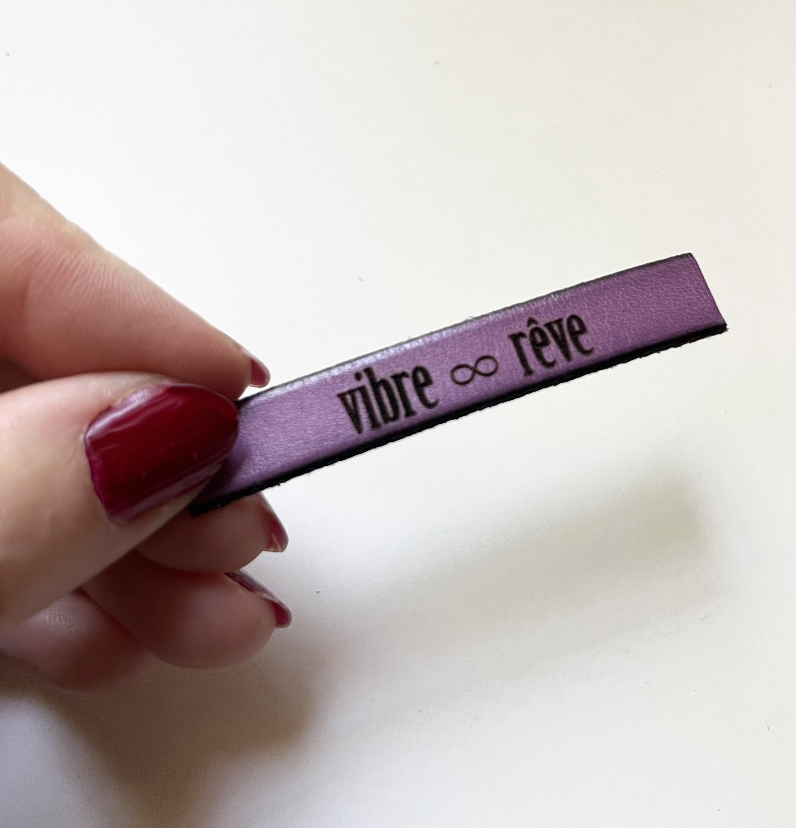 Magnet à messages en cuir gravé personnalisé 