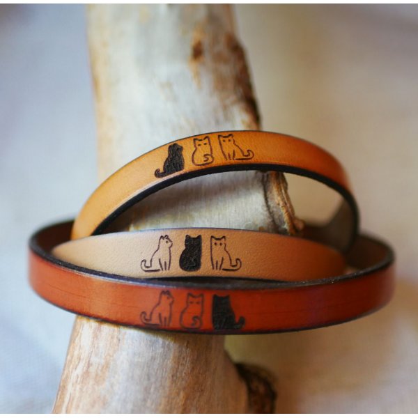 Trio de bracelets en cuir personnalisé par gravure avec dessins au choix