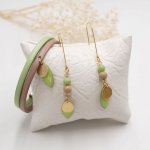 Parure boucles d'oreilles et bracelet cuir aux sequins vert amande