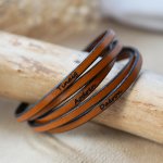 Bracelet cuir fin en 5 tours pour homme ou femme gravé personnalisé de prénoms
