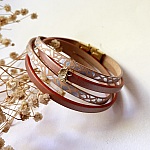 Bracelet double duo cuirs p&ecirc;che nacr&eacute; et naturel t&acirc;ches argent&eacute;s avec ginkgo dor&eacute; 