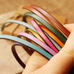 Bracelet manchette aux 4 cuirs au choix